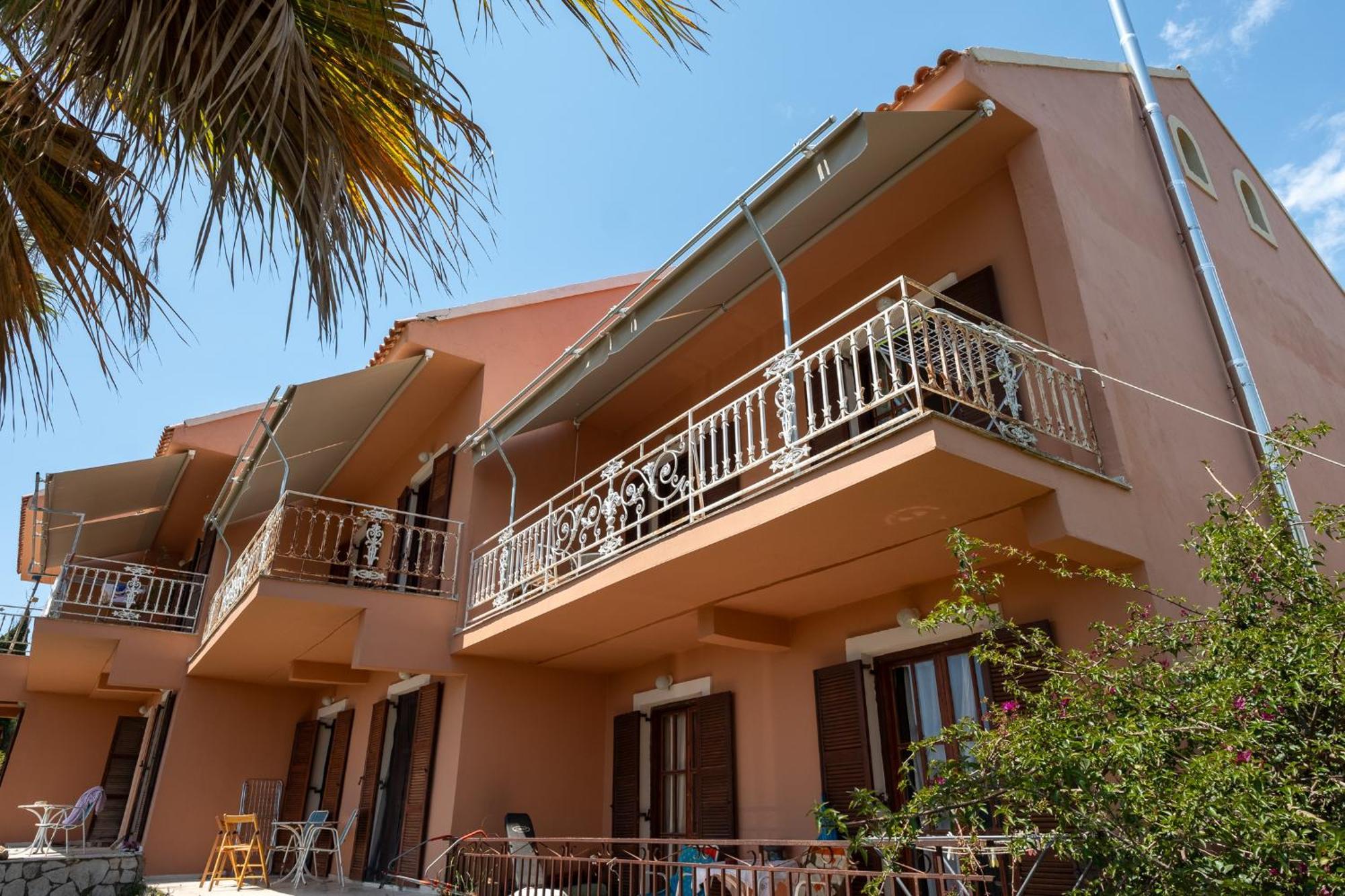 Kokkini Peach House *